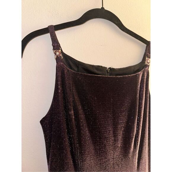 Betsy & Adam by Jaslene sequined gown - Picture 8 of 9